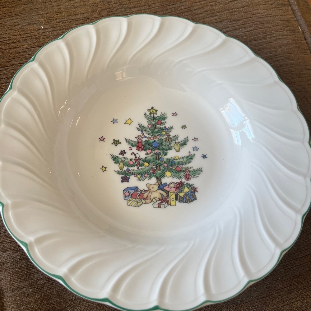 Nikko Happy Holiday Rim Soup Bowl Replacement‎ Holiday Dinnerware